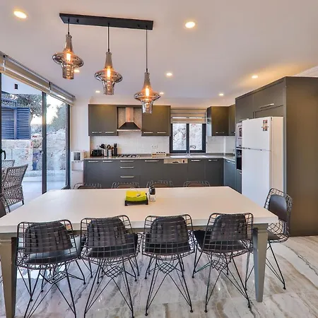 Dry White Villa *