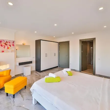 Dry White Villa *